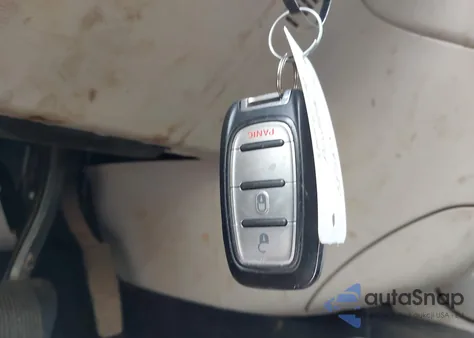 2020 Chrysler Voyager L из США, поврежденный, VIN 2C4RC1AG4LR105067